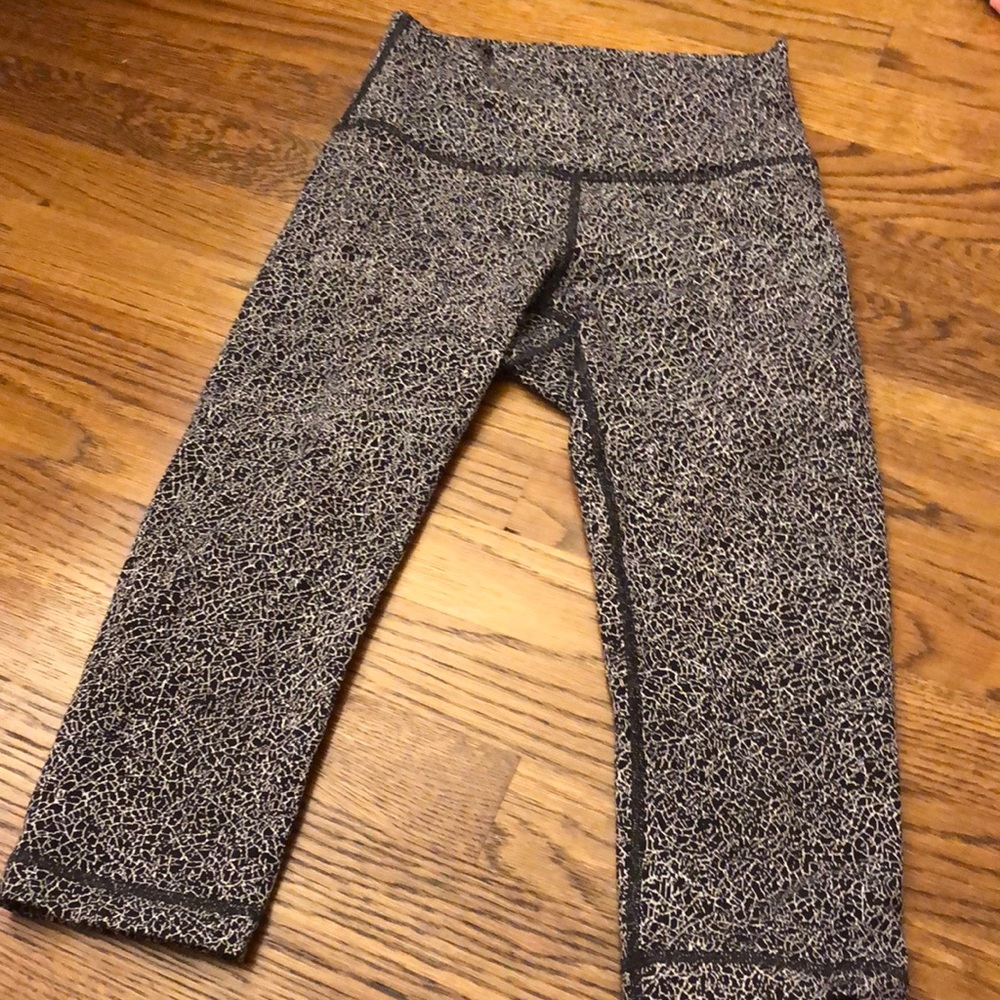 Lululemon cropped leggings